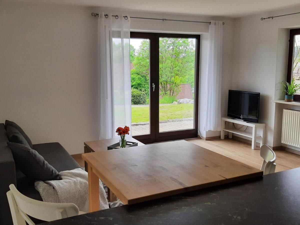 Moderne Wohnung Im Grunen Mit Schoner Terasse Tettnang Exterior photo